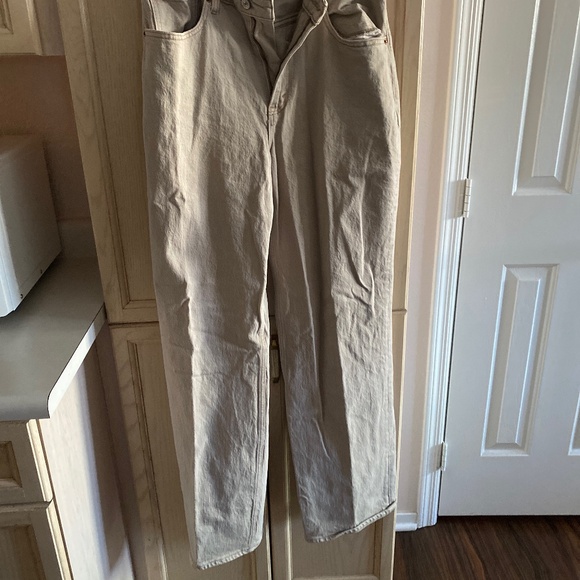 Jeans - Picture 1 of 3